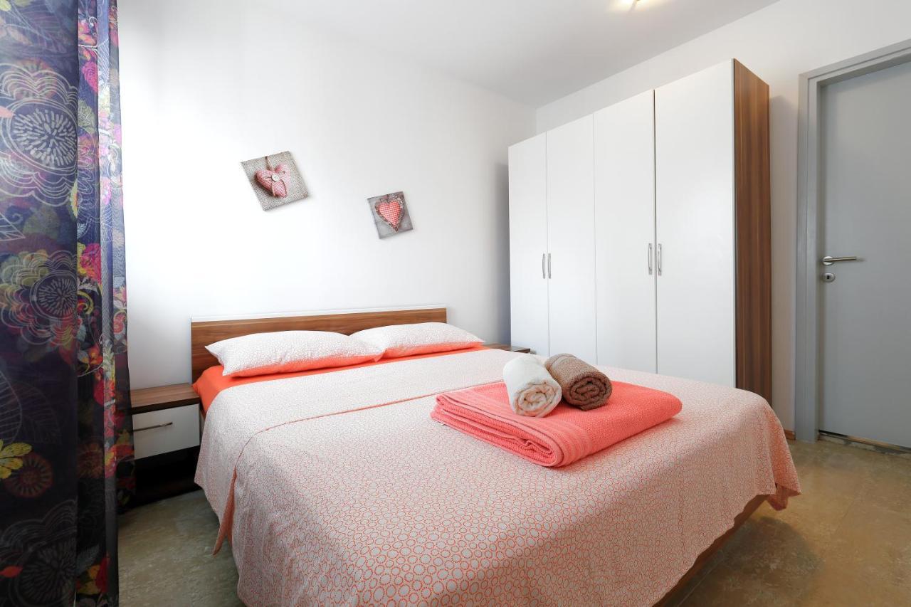 Apartman Don Pag Town Exteriör bild