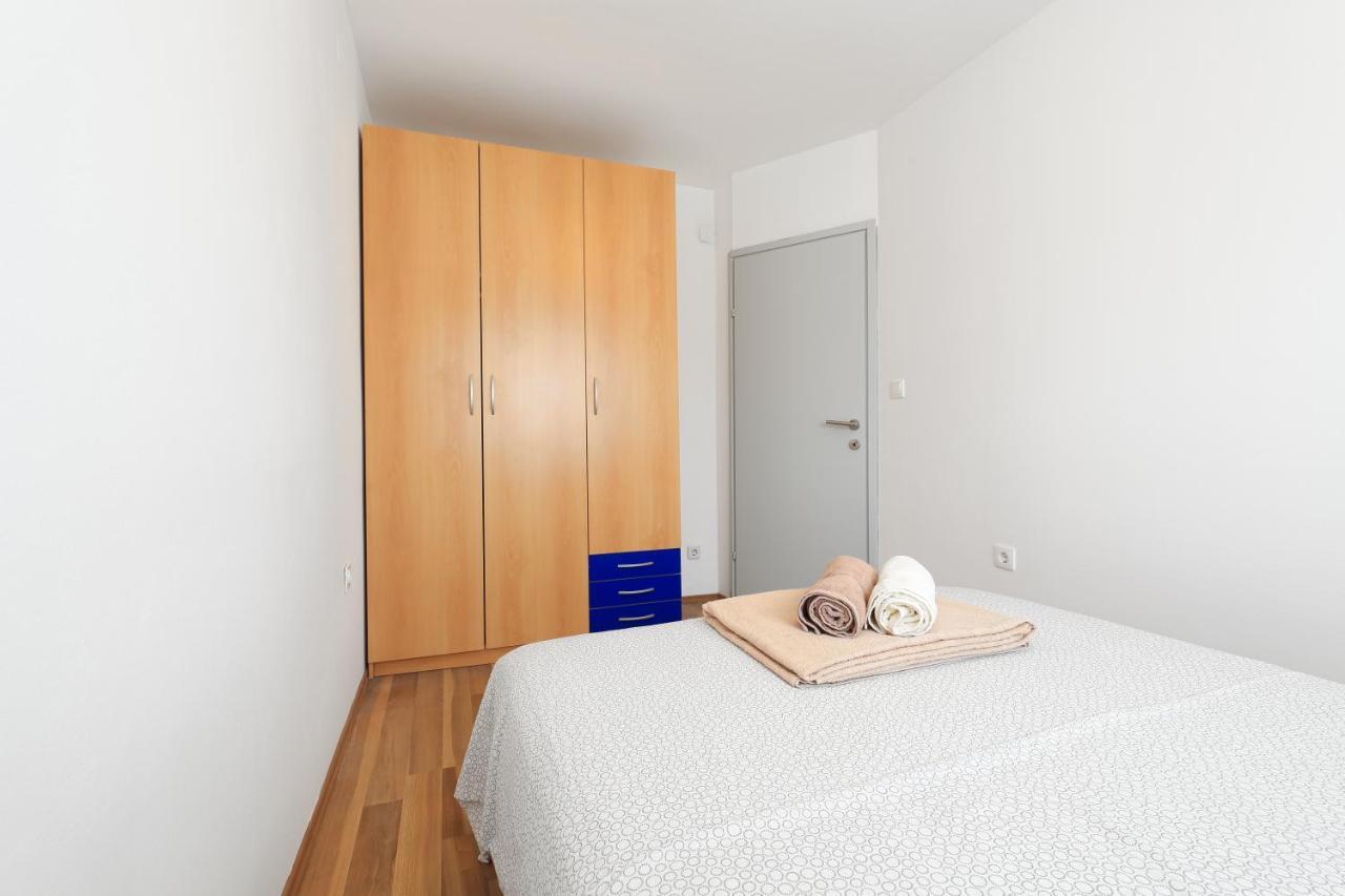 Apartman Don Pag Town Exteriör bild